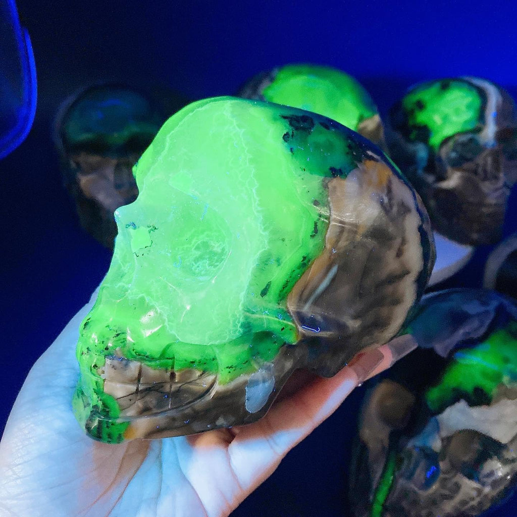 4.5"Volcanic Agate Skull Carving Mystic Statue