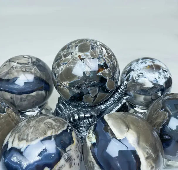 3" Nature Druzy Volcano Sphere – UV Reactive