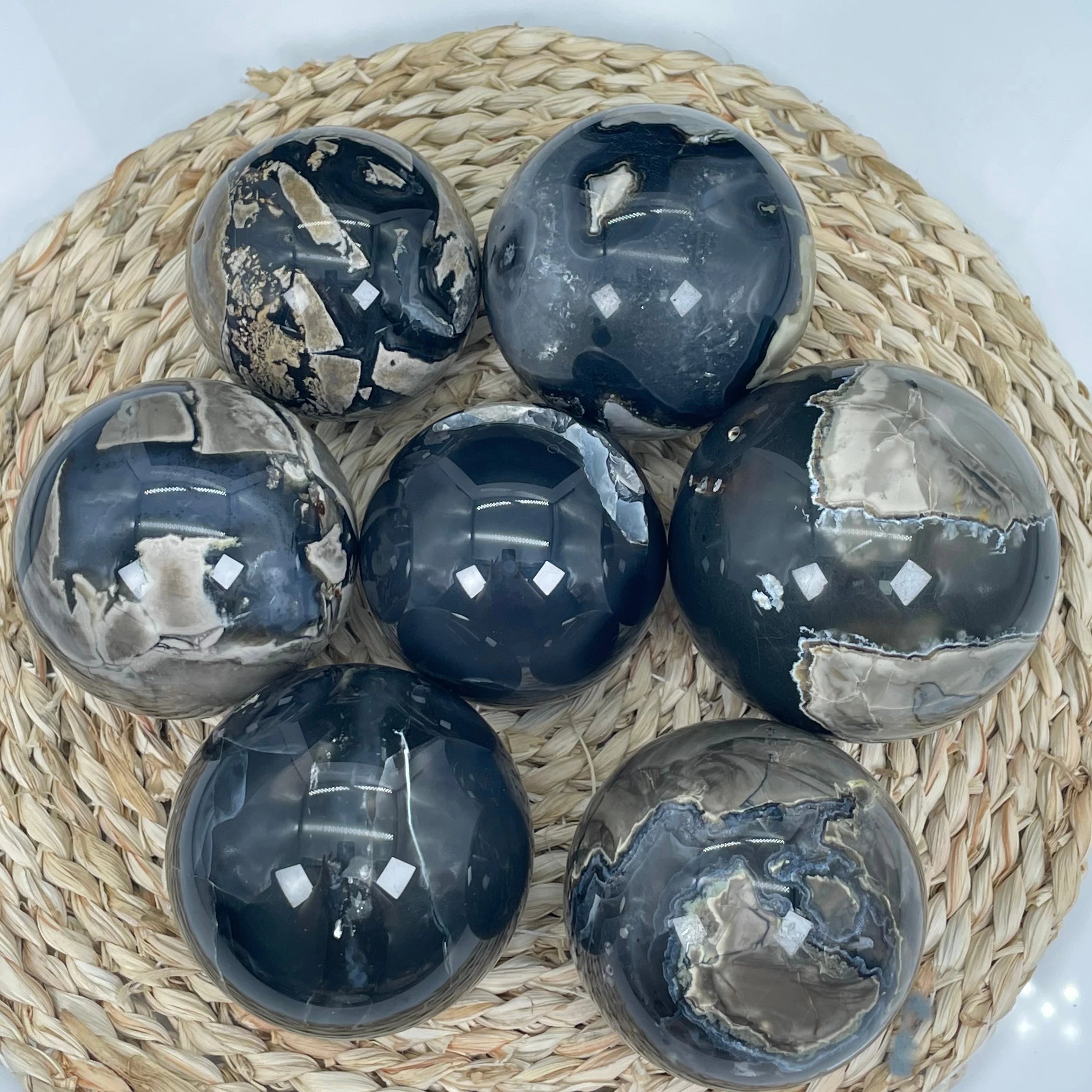 3" Nature Druzy Volcano Sphere – UV Reactive