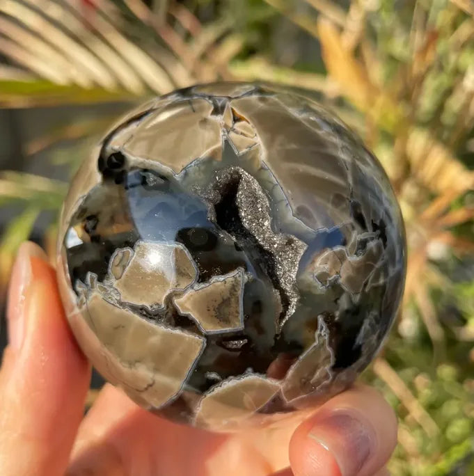 3" Nature Druzy Volcano Sphere – UV Reactive