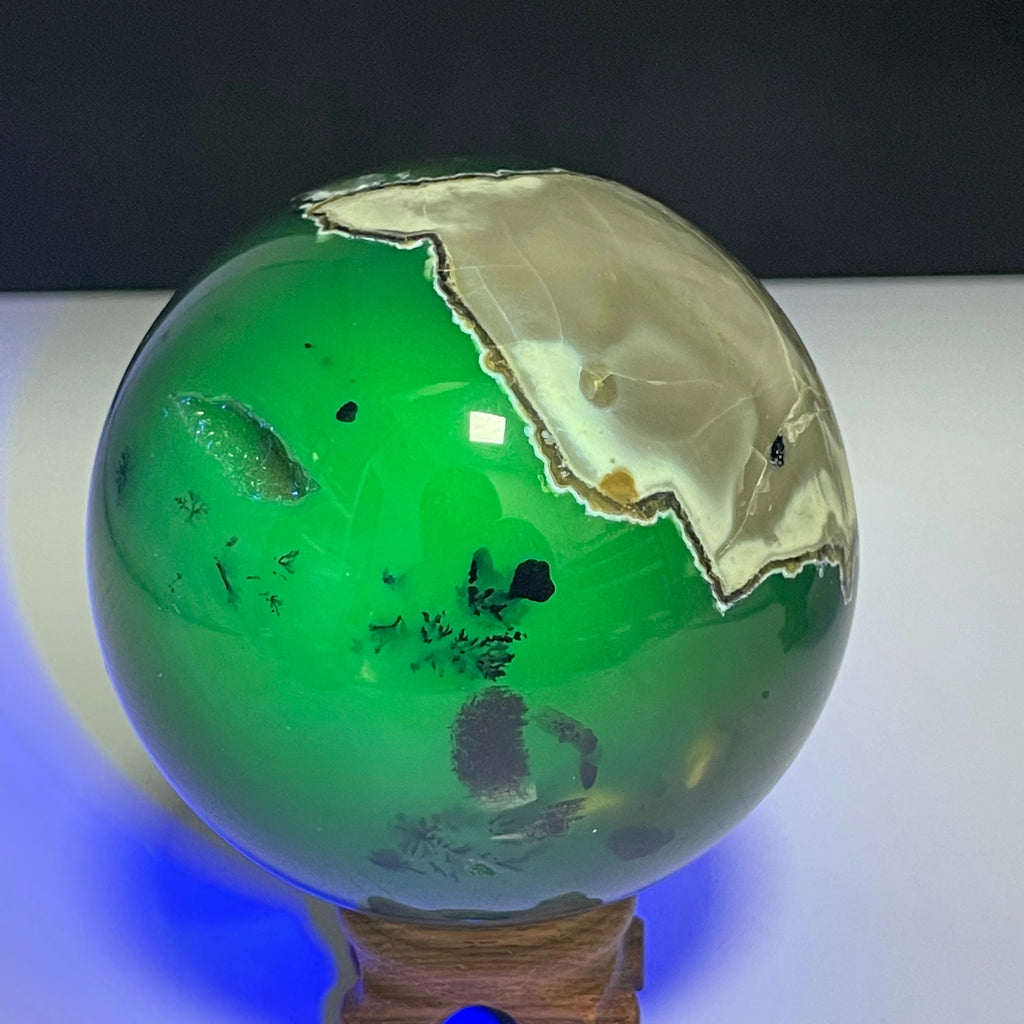 3" Nature Druzy Volcano Sphere – UV Reactive