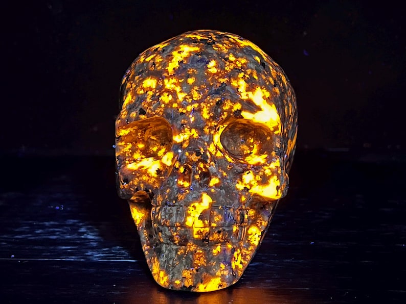 3'' Natural Hand Carved Yooperlite Skull