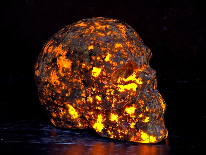 3'' Natural Hand Carved Yooperlite Skull